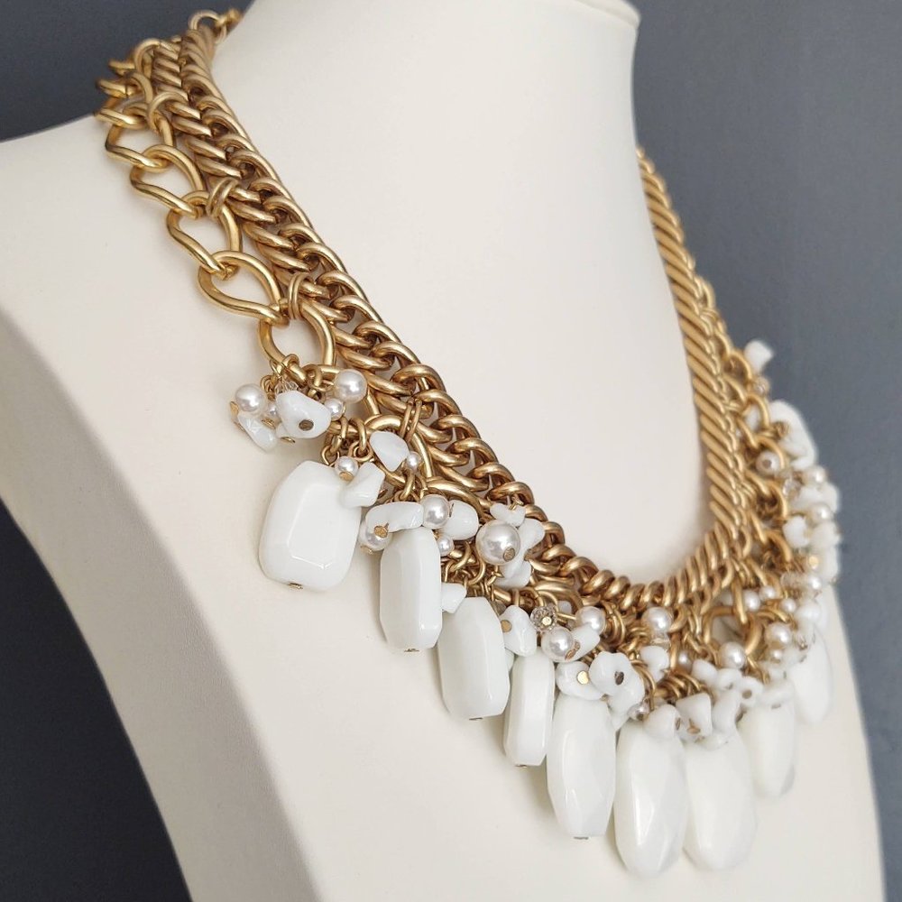 Lilly Pulitzer White Beaded Statement Necklace - image 5
